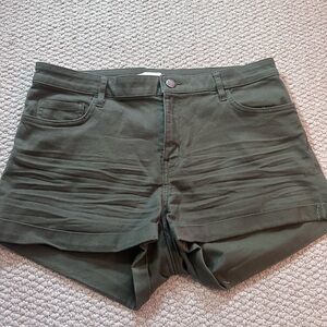 H&M olive green shorts. Very comfortable and stretchy 
16,5 inches at the waist